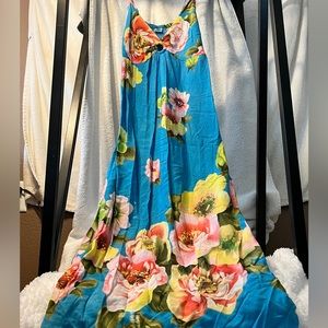 Island Planet Miami Beach size small beach cover up or summer floral dress👗🦋🌸
